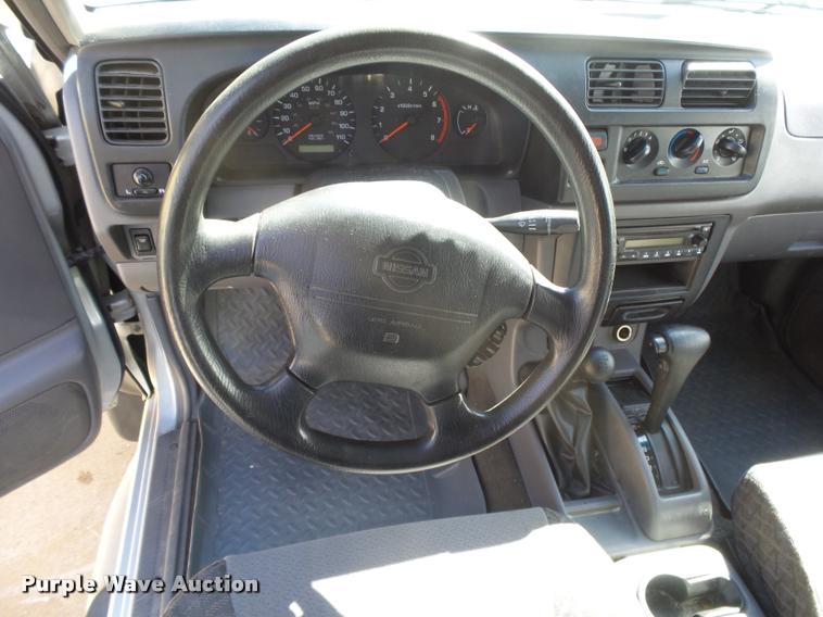 image for item DB1987 2000 Nissan Xterra SUV