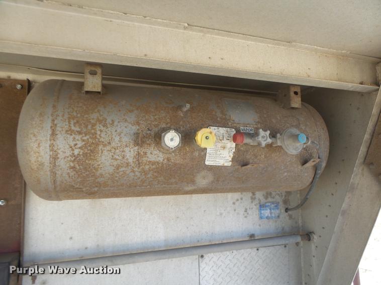 image for item DB1988 1987 Featherlite enclosed cargo trailer