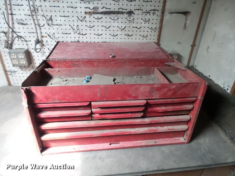 image for item DB1988 1987 Featherlite enclosed cargo trailer