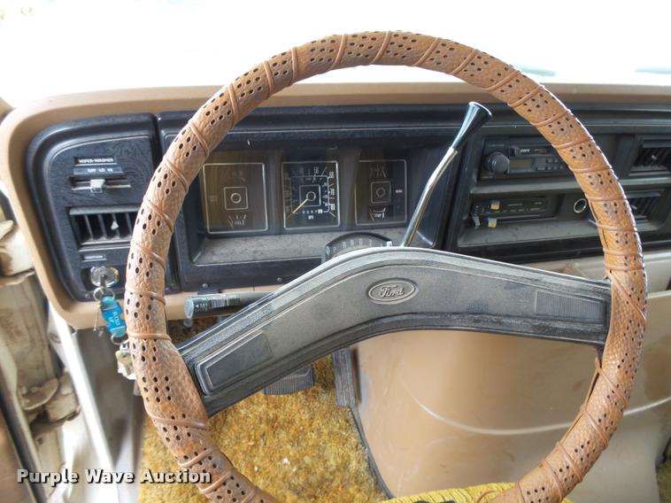 image for item DB1999 1977 Ford Holiday Rambler RV