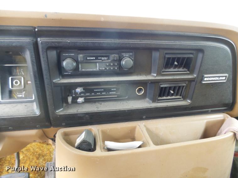 image for item DB1999 1977 Ford Holiday Rambler RV