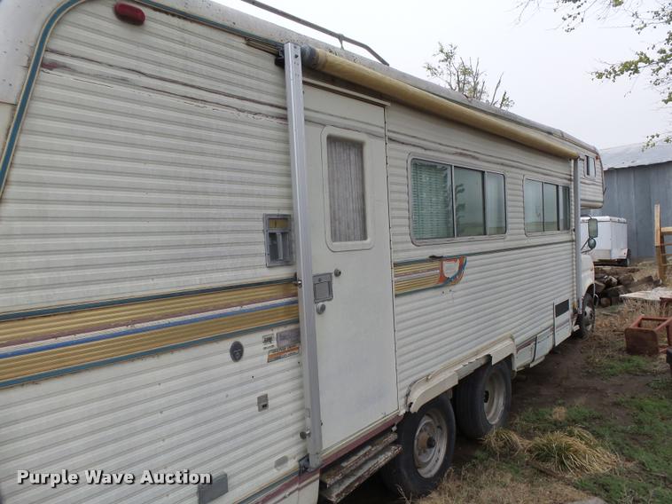 image for item DB1999 1977 Ford Holiday Rambler RV