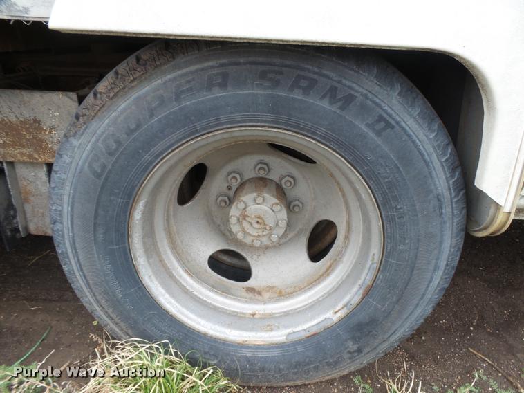 image for item DB1999 1977 Ford Holiday Rambler RV