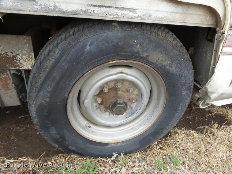 image for item DB1999 1977 Ford Holiday Rambler RV