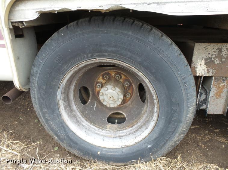 image for item DB1999 1977 Ford Holiday Rambler RV