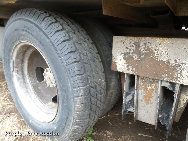 image for item DB1999 1977 Ford Holiday Rambler RV