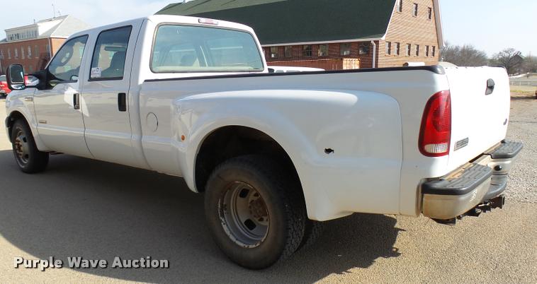 image for item DB2493 2006 Ford F350 Super Duty Crew Cab pickup truck