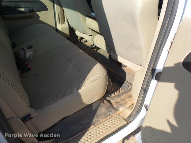 image for item DB2493 2006 Ford F350 Super Duty Crew Cab pickup truck