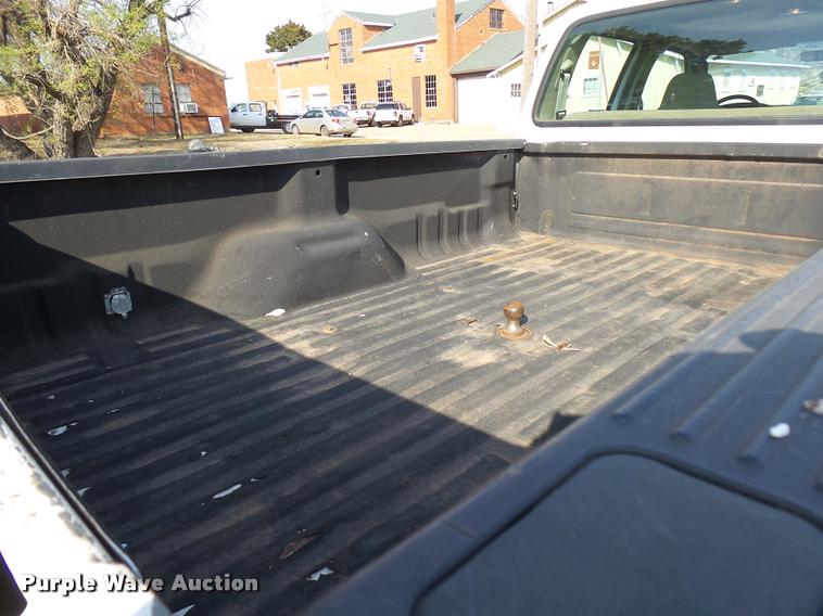 image for item DB2493 2006 Ford F350 Super Duty Crew Cab pickup truck