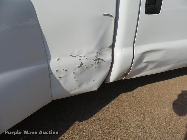 image for item DB2493 2006 Ford F350 Super Duty Crew Cab pickup truck