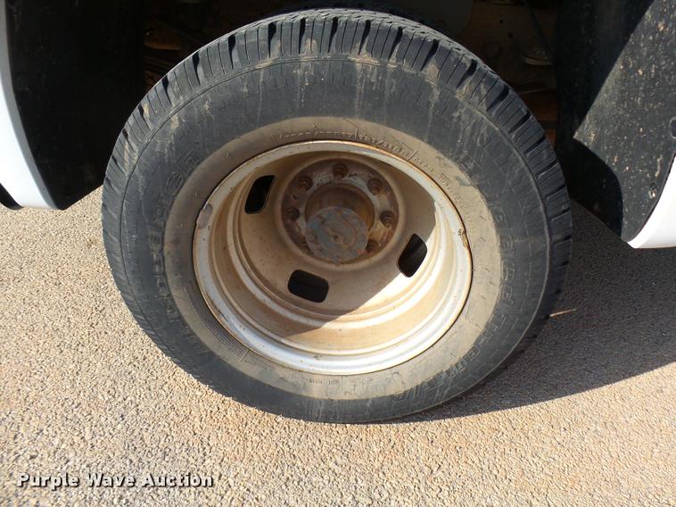 image for item DB2493 2006 Ford F350 Super Duty Crew Cab pickup truck