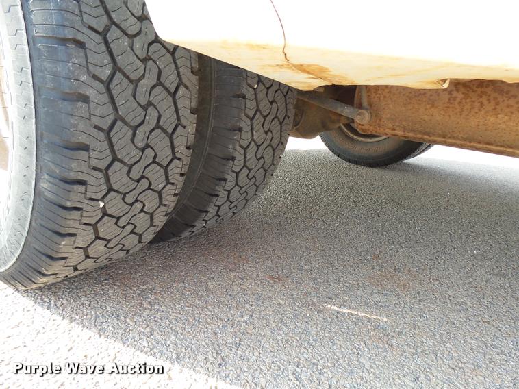 image for item DB2493 2006 Ford F350 Super Duty Crew Cab pickup truck