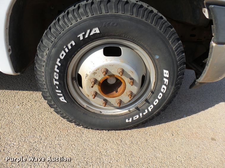 image for item DB2493 2006 Ford F350 Super Duty Crew Cab pickup truck