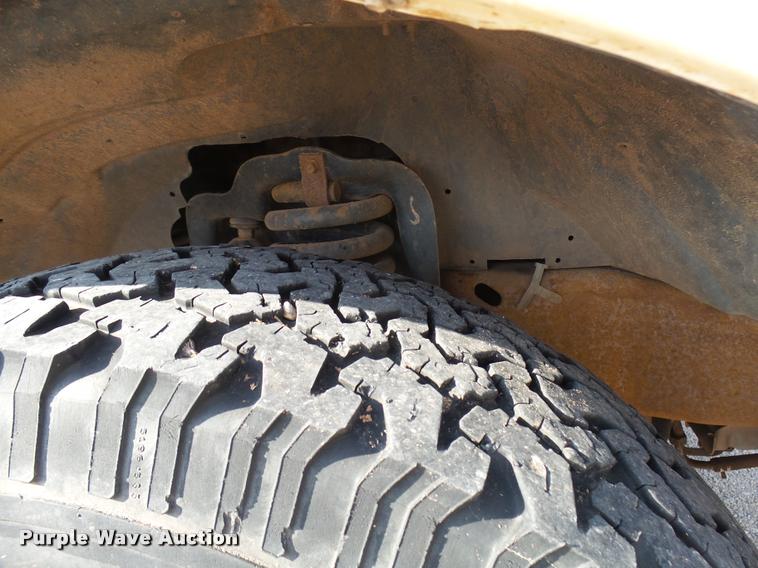 image for item DB2493 2006 Ford F350 Super Duty Crew Cab pickup truck