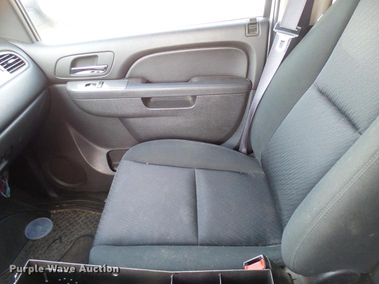 image for item DB2494 2011 Chevrolet Tahoe Police SUV