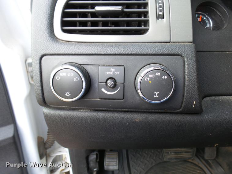 image for item DB2494 2011 Chevrolet Tahoe Police SUV