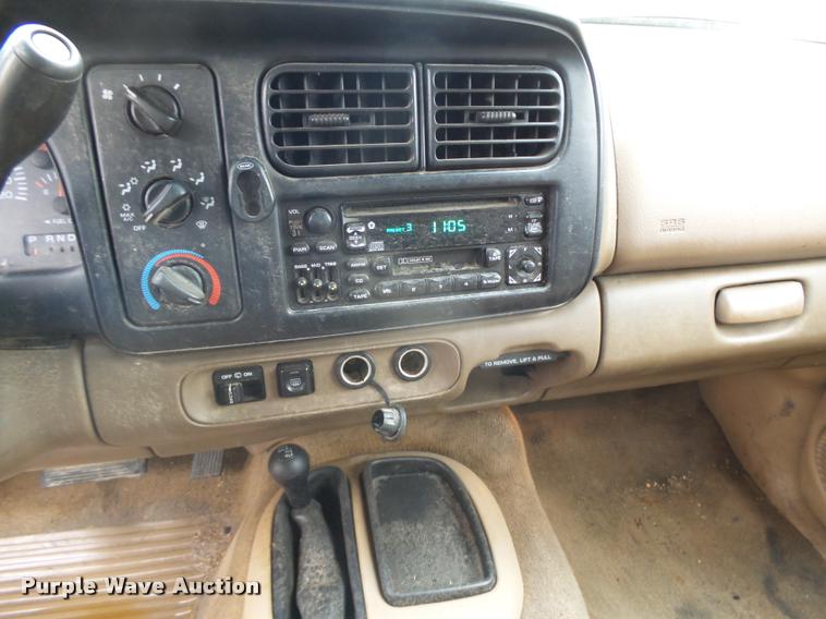 image for item DB2500 1999 Dodge Durango SLT SUV