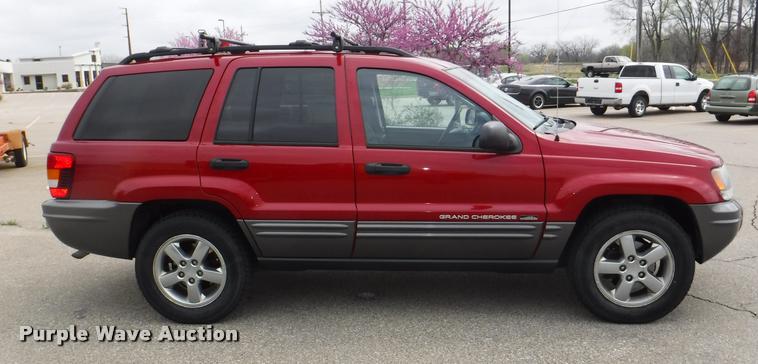 image for item DB3881 2004 Jeep Grand Cherokee Laredo Rocky Mountain Edition SUV