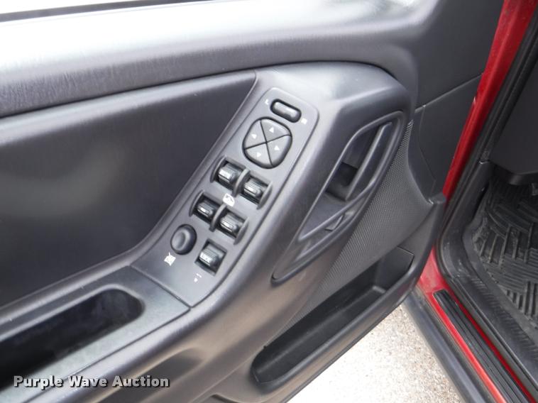 image for item DB3881 2004 Jeep Grand Cherokee Laredo Rocky Mountain Edition SUV