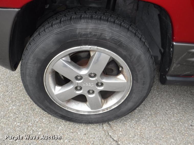 image for item DB3881 2004 Jeep Grand Cherokee Laredo Rocky Mountain Edition SUV