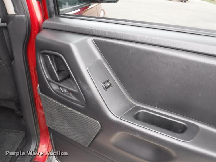 image for item DB3881 2004 Jeep Grand Cherokee Laredo Rocky Mountain Edition SUV