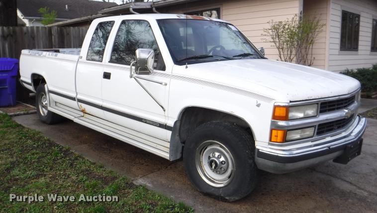 image for item DB3884 1994 Chevrolet 2500HD Ext. Cab pickup truck