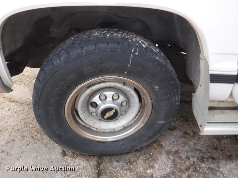 image for item DB3884 1994 Chevrolet 2500HD Ext. Cab pickup truck