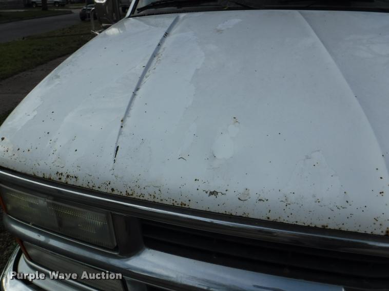 image for item DB3884 1994 Chevrolet 2500HD Ext. Cab pickup truck