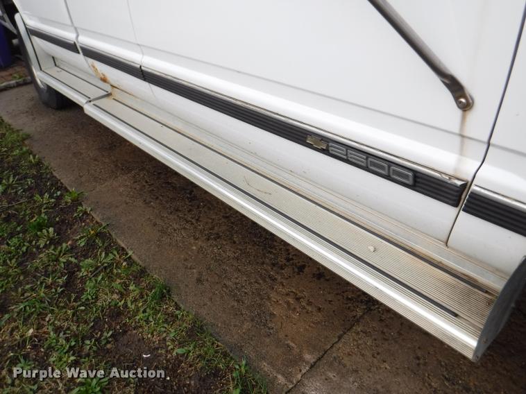 image for item DB3884 1994 Chevrolet 2500HD Ext. Cab pickup truck