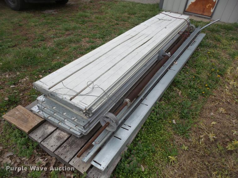 image for item DC9195 Insulated garage door