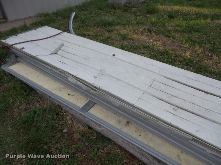 image for item DC9195 Insulated garage door