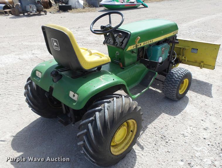 John Deere 400 lawn tractor in Dodge City, KS Item DI9588 sold