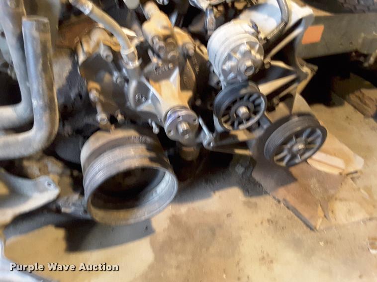 image for item DJ9756 Ford 460 EFI gas engine