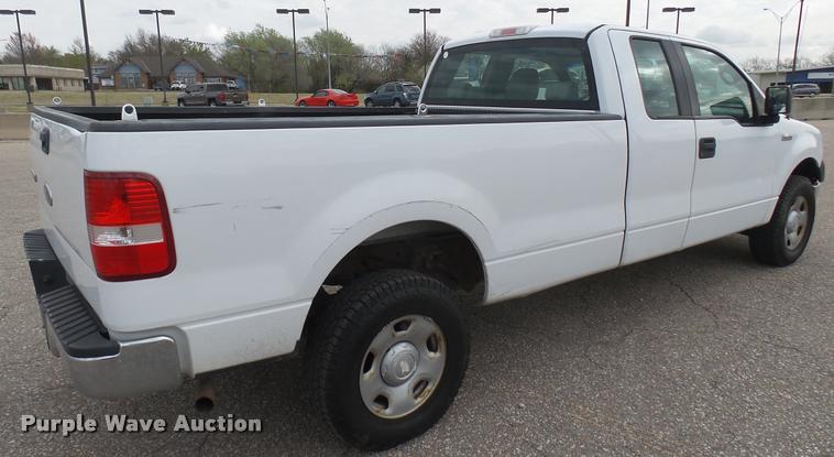image for item DS9167 2005 Ford F150 SuperCab pickup truck