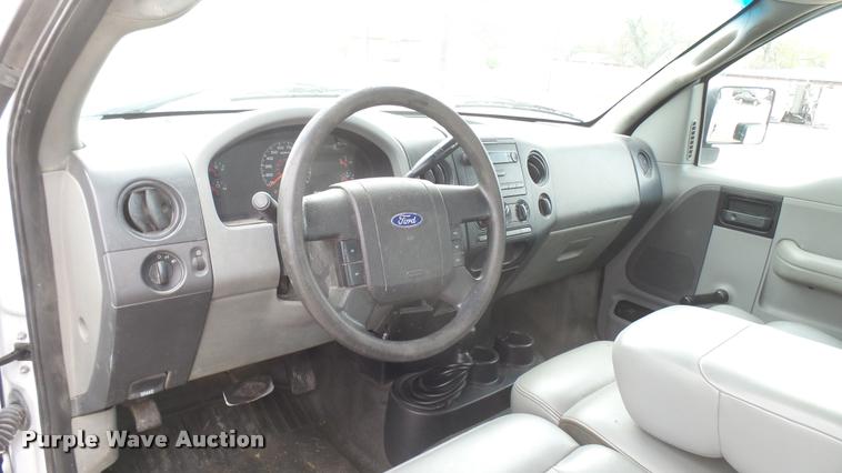 image for item DS9167 2005 Ford F150 SuperCab pickup truck