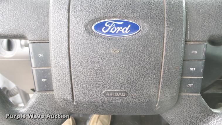 image for item DS9167 2005 Ford F150 SuperCab pickup truck