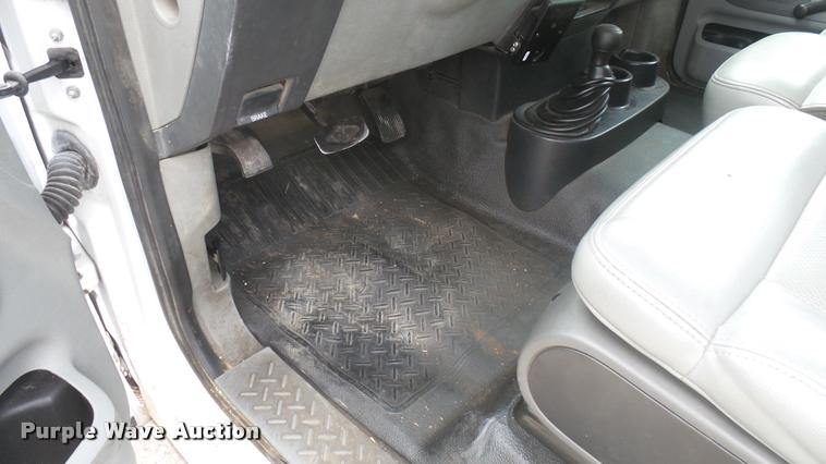 image for item DS9167 2005 Ford F150 SuperCab pickup truck