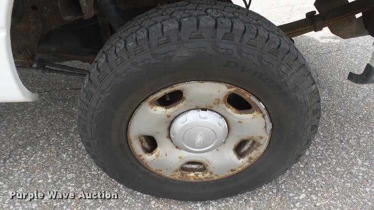 image for item DS9167 2005 Ford F150 SuperCab pickup truck