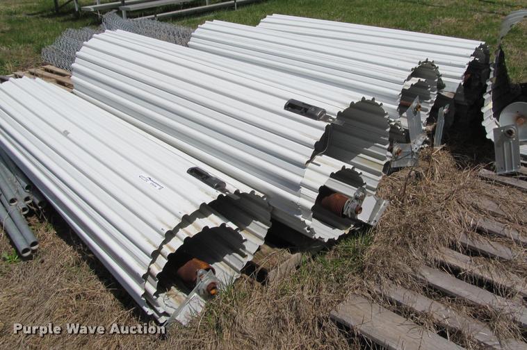 image for item DT9184 Approximately 10 roll up garage doors