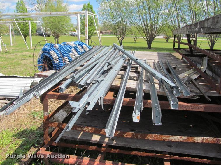 image for item DT9184 Approximately 10 roll up garage doors