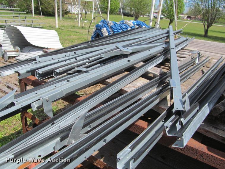 image for item DT9184 Approximately 10 roll up garage doors