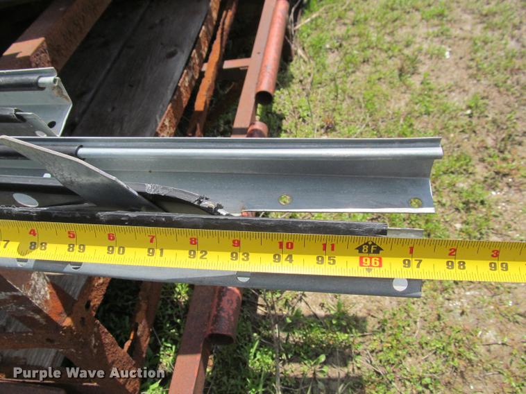 image for item DT9184 Approximately 10 roll up garage doors