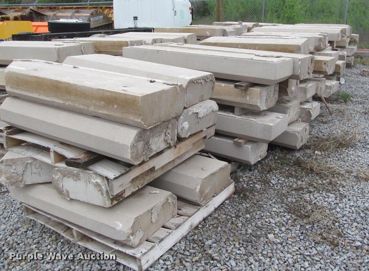 image for item DT9195 Approximately 55 limestones