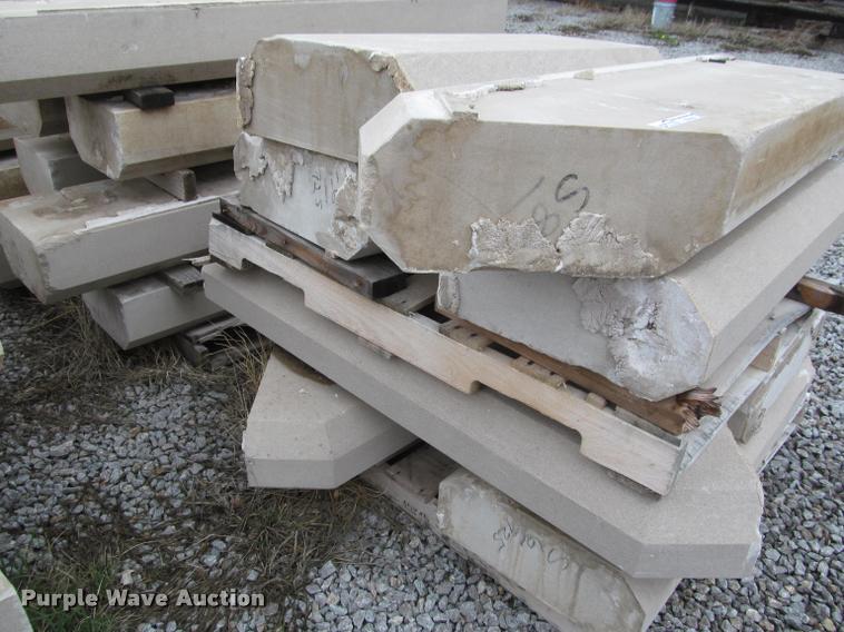 image for item DT9195 Approximately 55 limestones