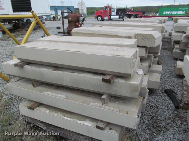 image for item DT9195 Approximately 55 limestones