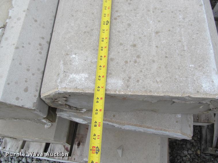 image for item DT9195 Approximately 55 limestones