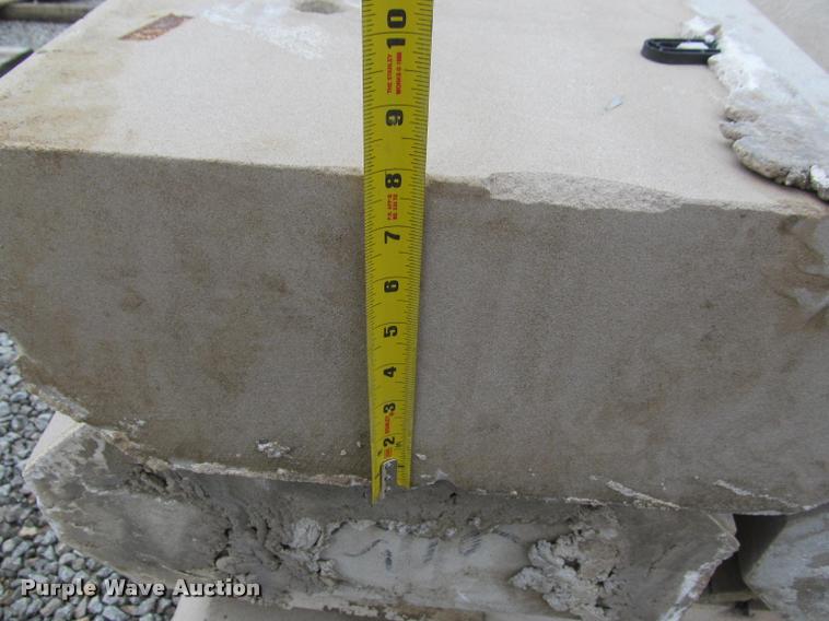 image for item DT9195 Approximately 55 limestones