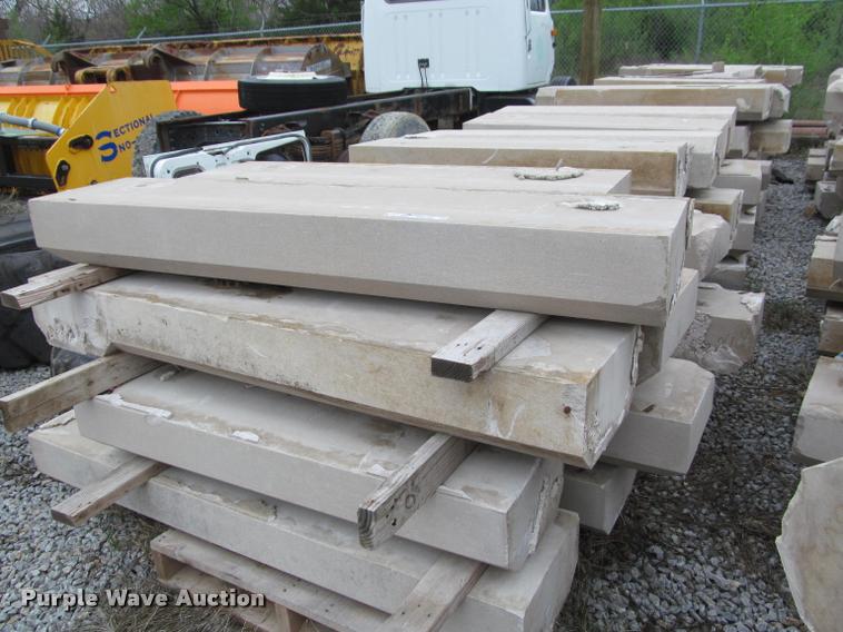 image for item DT9196 Approximately 55 limestones