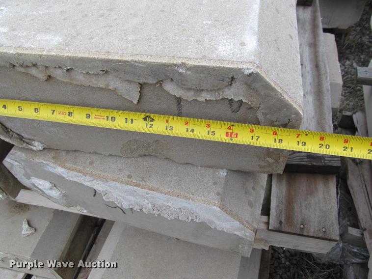 image for item DT9196 Approximately 55 limestones