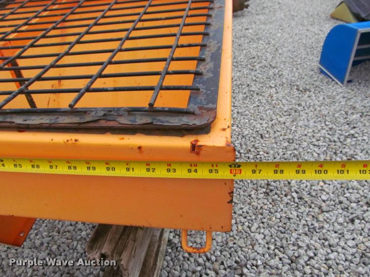 image for item DT9204 Salt Dogg SCH0966 spreader box